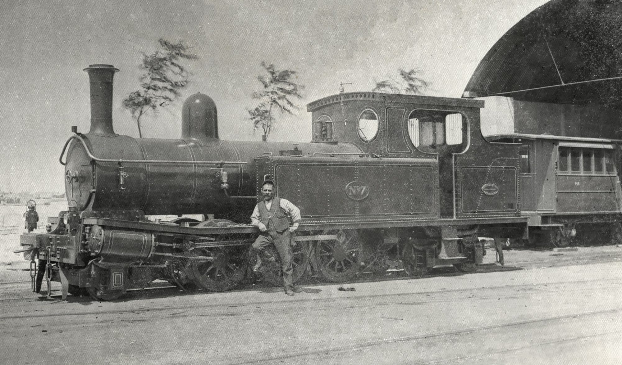A spotless No.7 on delivery in 1895. The decorative painted lining was later simplified and removed.